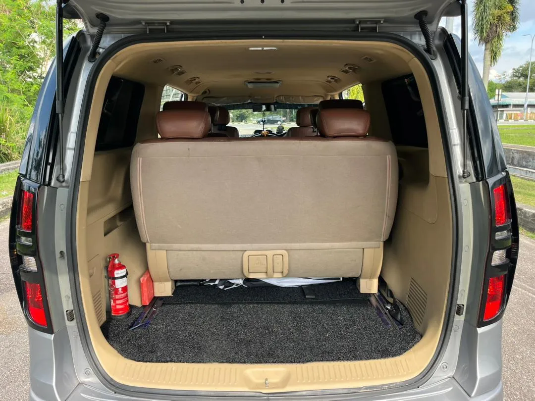 Hyundai Starex photo 4
