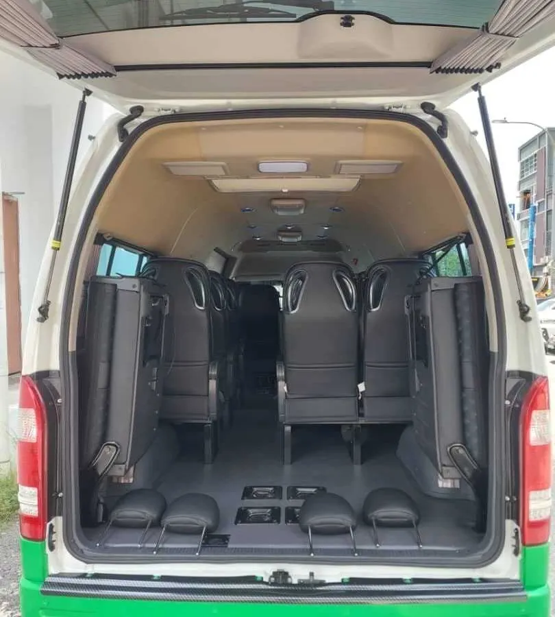 Mini Van photo 4